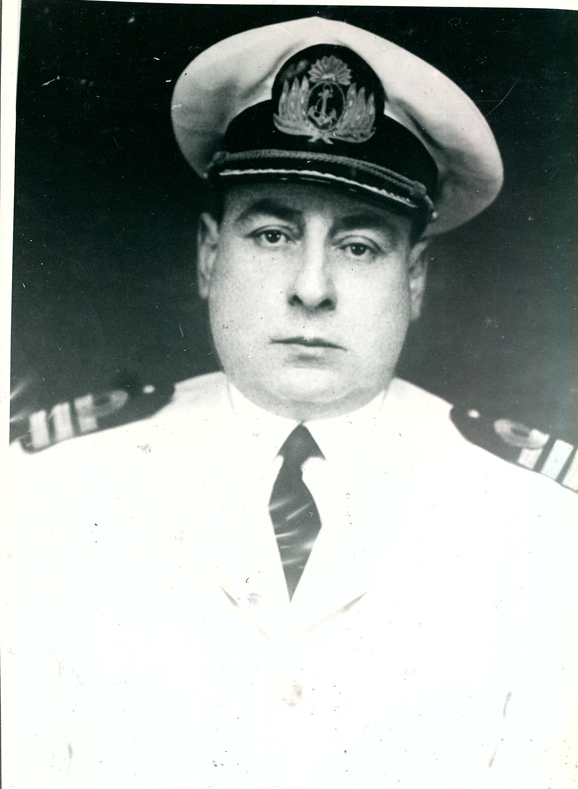 Capitán de Fragata Arturo V. Belloni