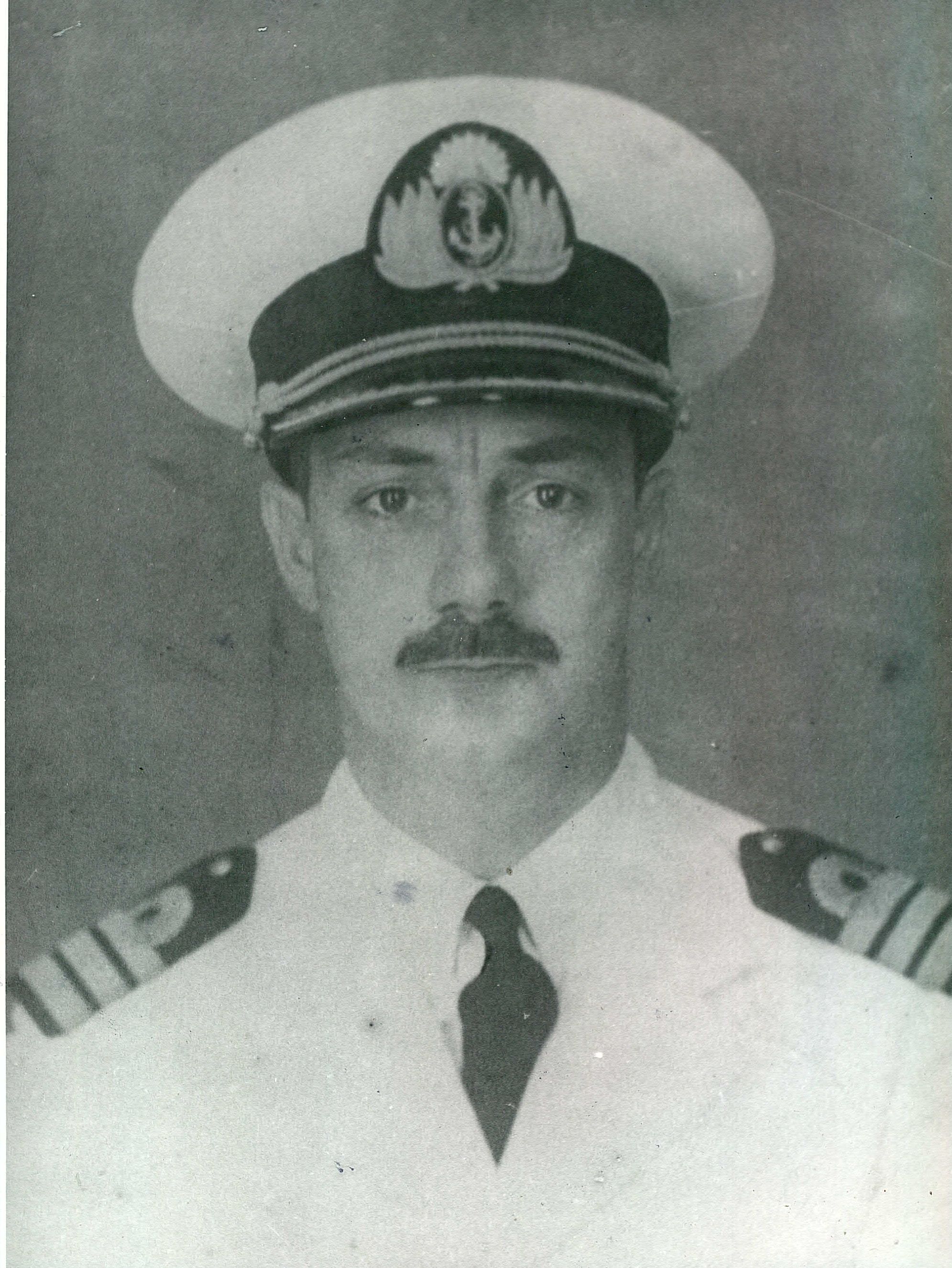 Capitán de Fragata Agustín P. Lariño