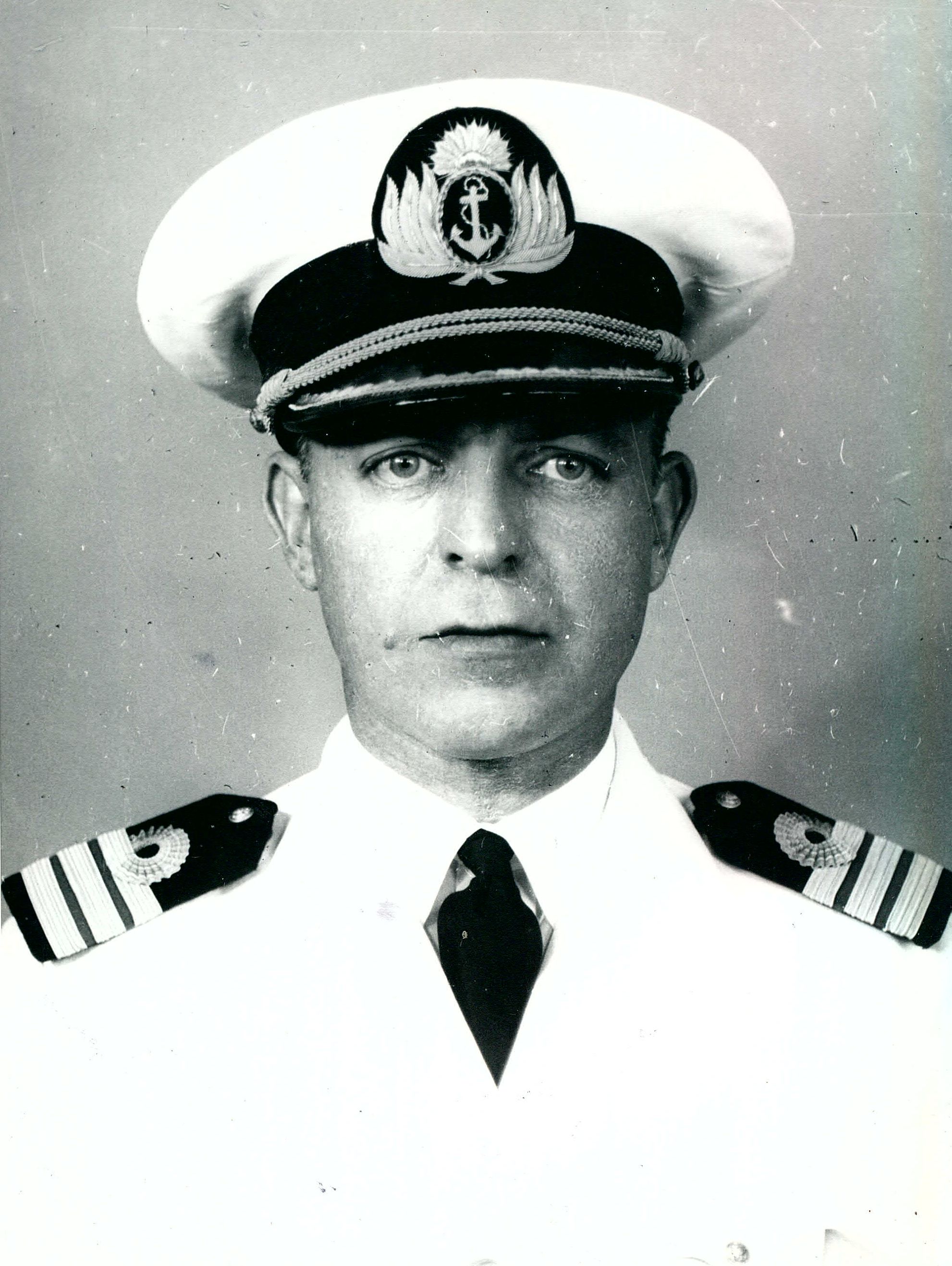 Capitán de Navío (T) Federico G. Pitoni