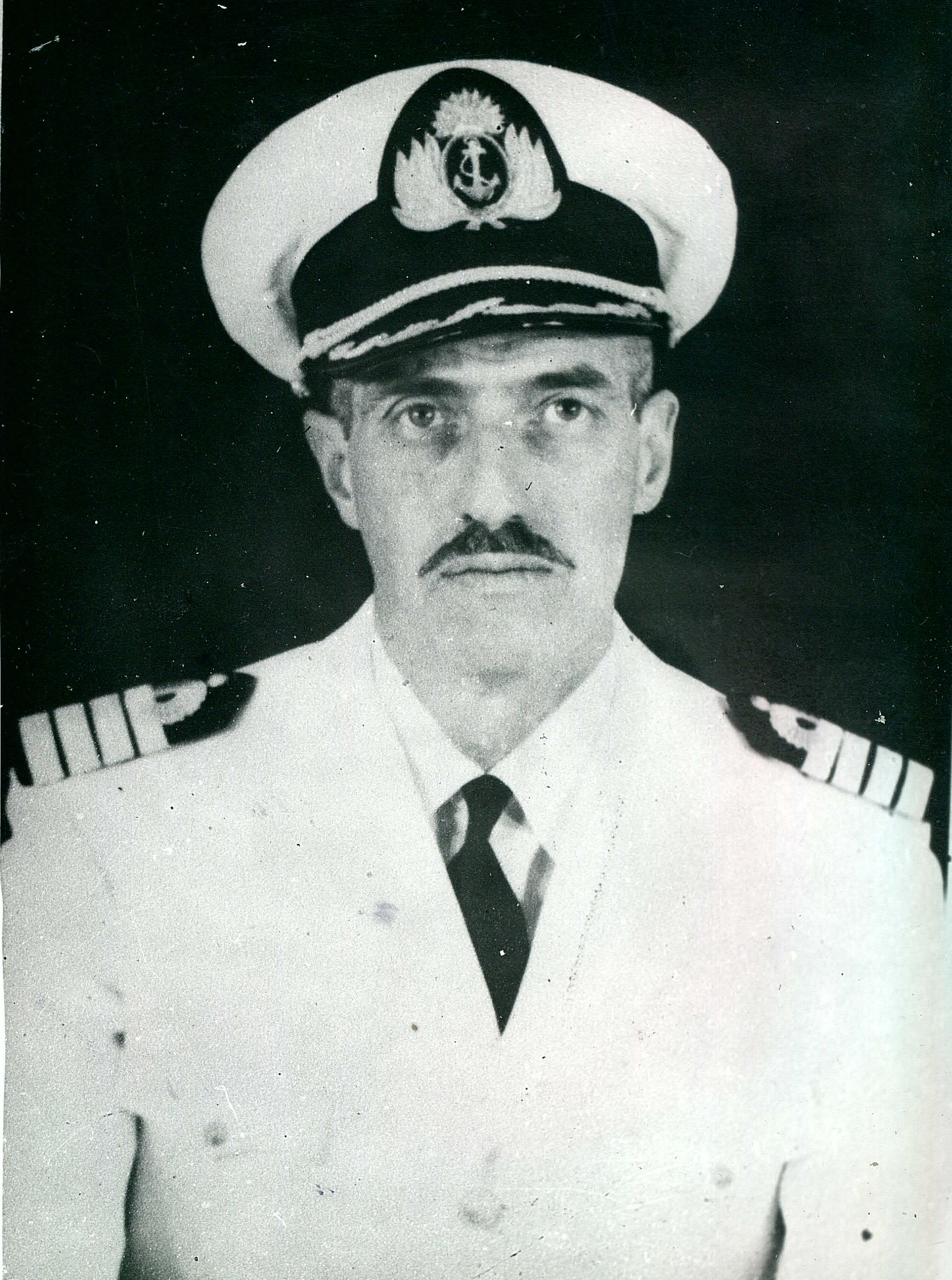 Capitán de Navío (T) Miguel A. V. Rondina
