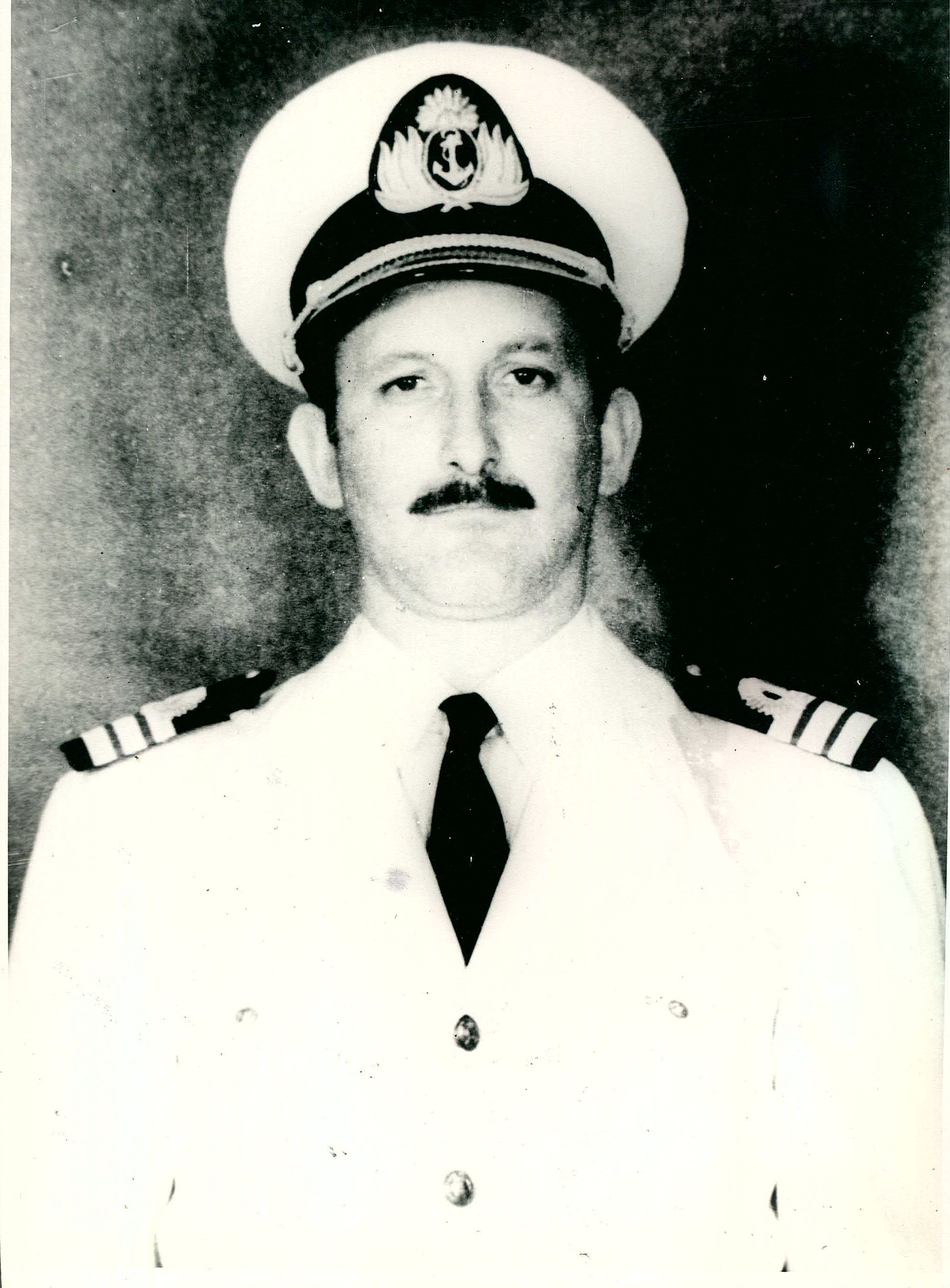 Capitán de Fragata I. Roberto V. Taschetti