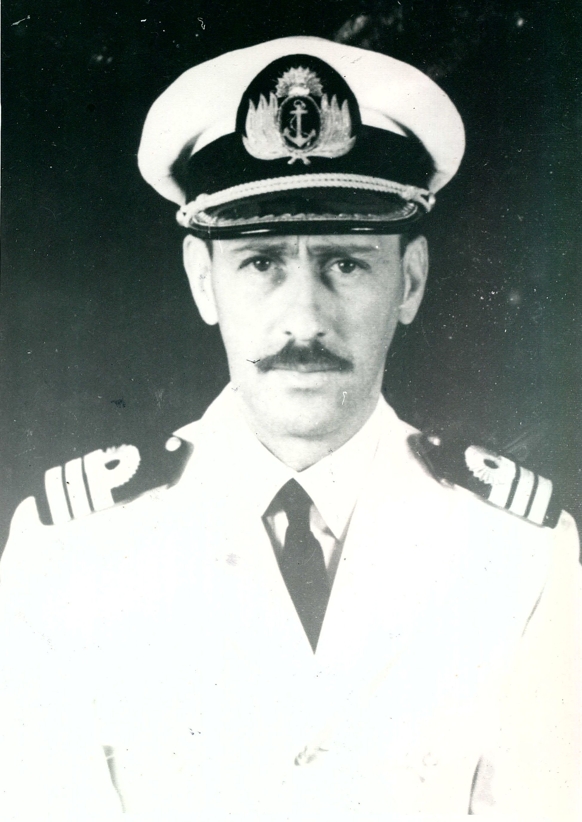 Capitán de Fragata Héctor M. Marrero