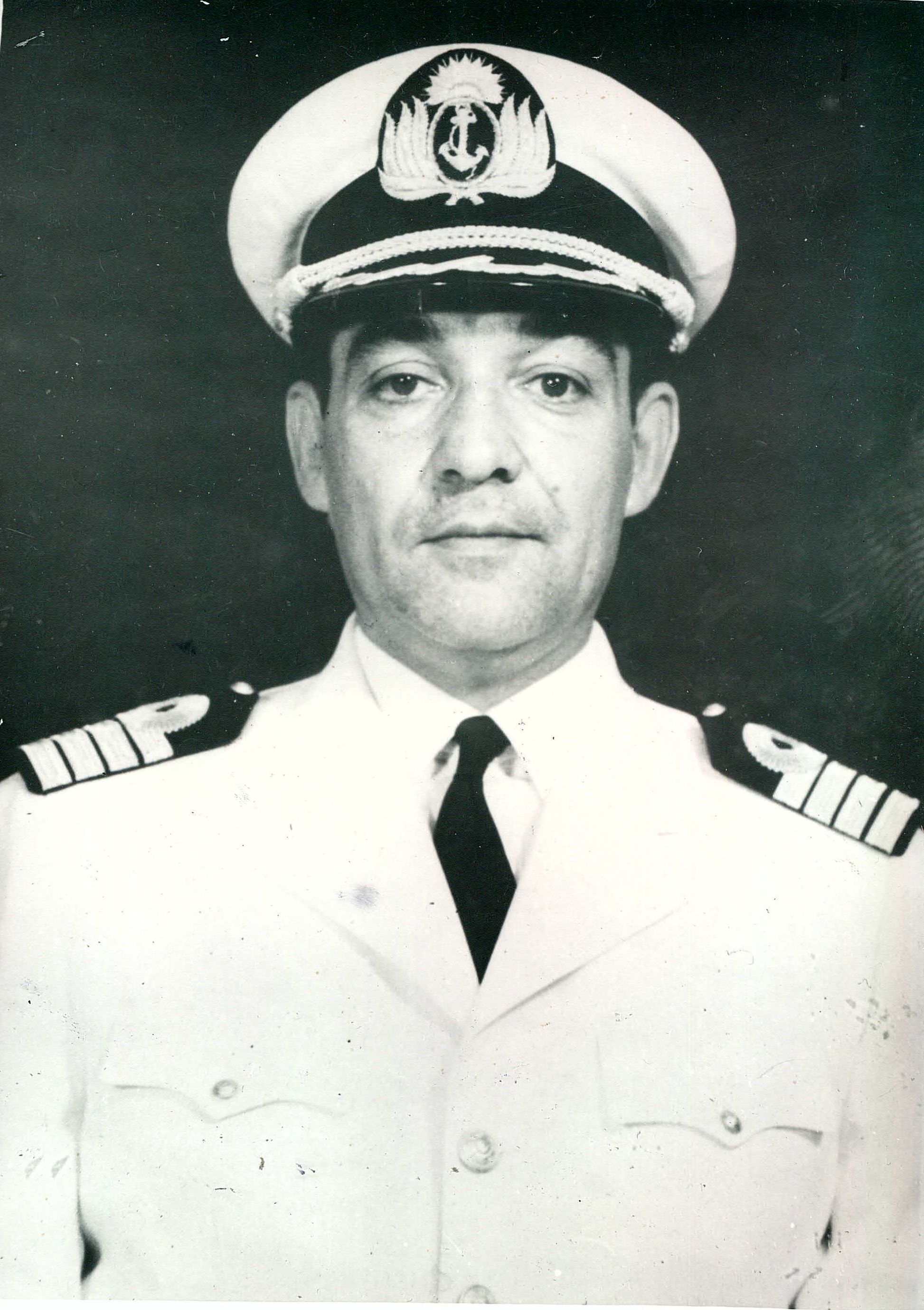 Capitán de Navío Adolfo A. Pintos