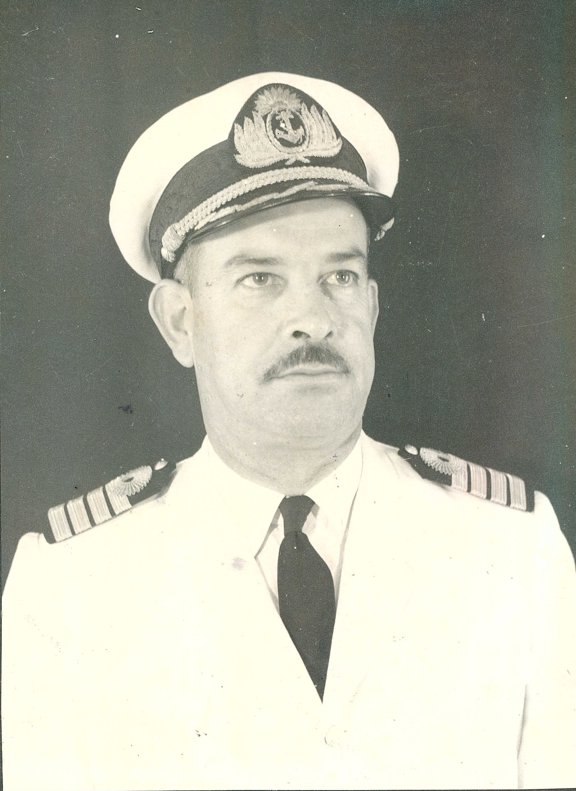Capitán de Navío Hugo H. Siffredi