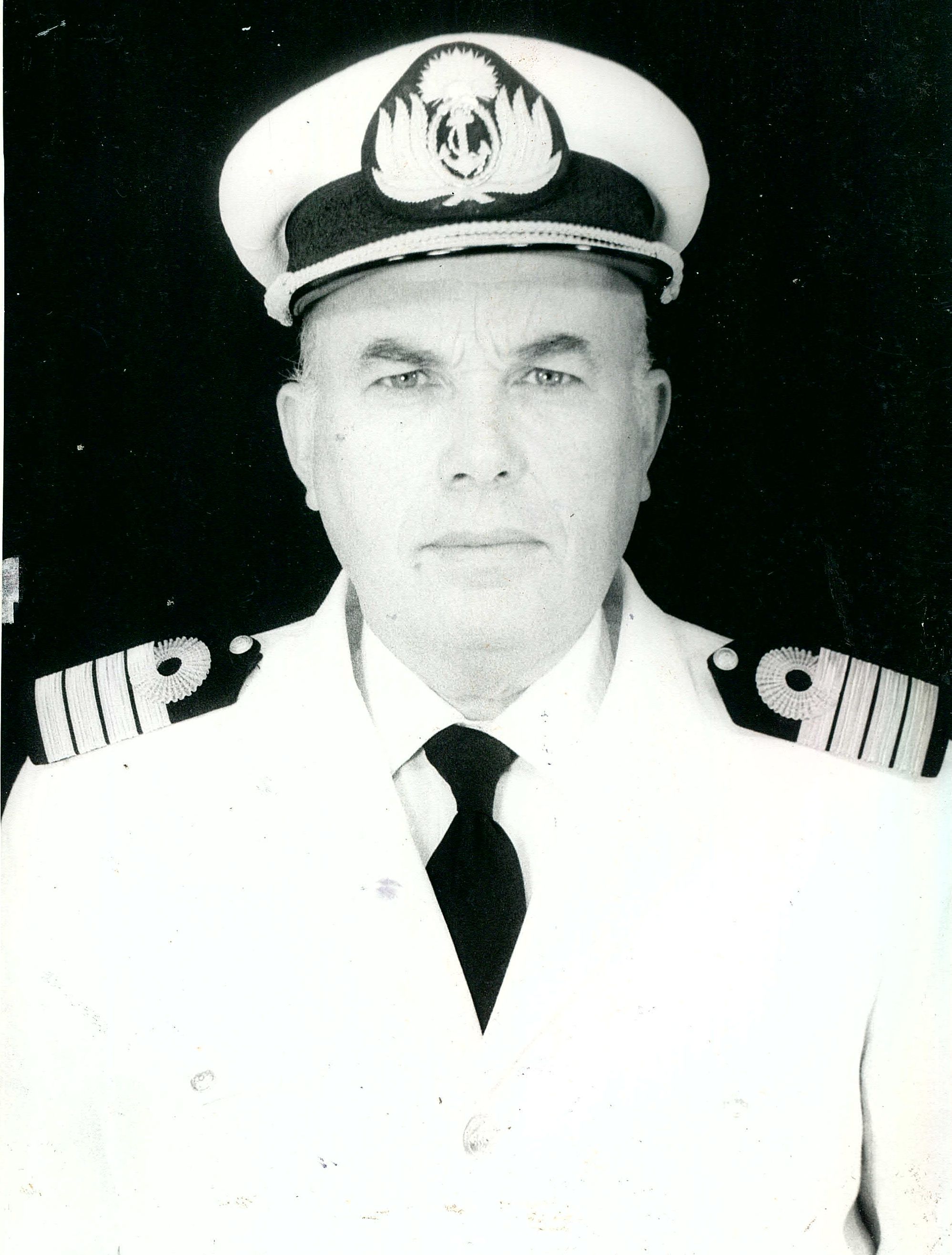 Capitán de Navío Haroldo E. Dahn