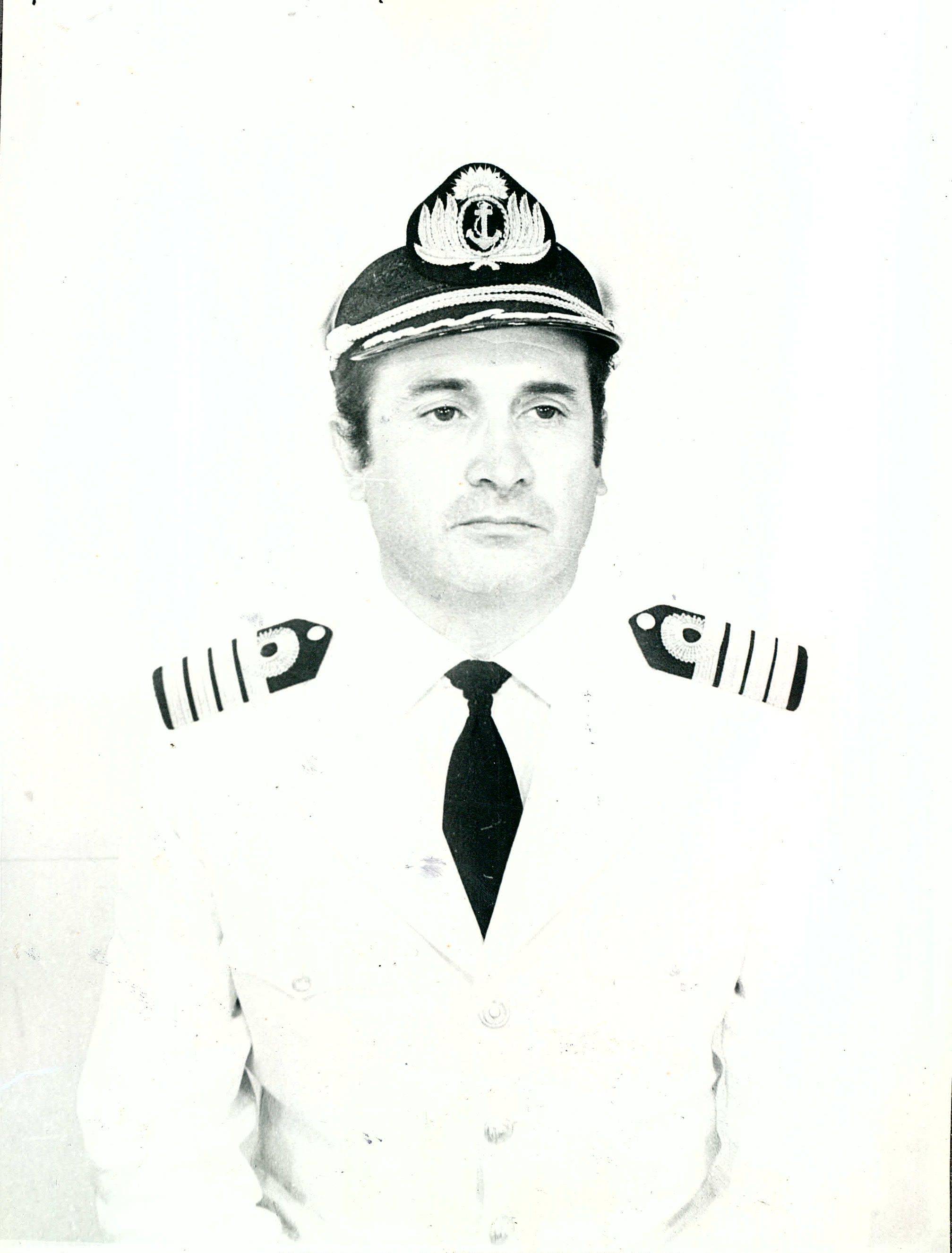 Capitán de Navío Julio D. Arias